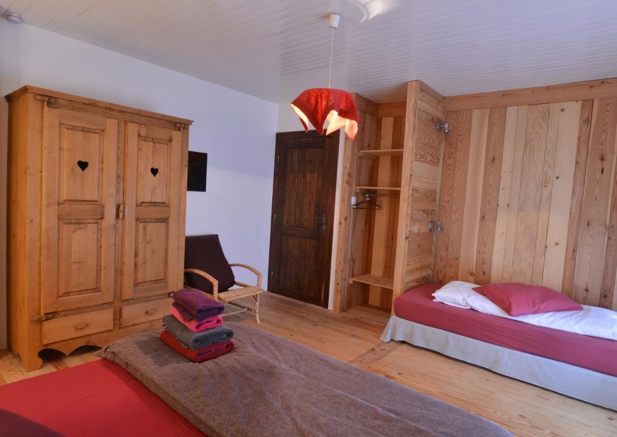 ヴォントロン Le Chalet De Valentine Bed & Breakfast エクステリア 写真